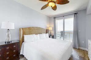 3 bedrooms, iron/ironing board, WiFi, bed sheets - Chic & stylish beachfront condo with wraparound balcony, pools, & gym (Panama City Beach)