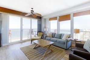 TV, DVD player, offices - Chic & stylish beachfront condo with wraparound balcony, pools, & gym (Panama City Beach)