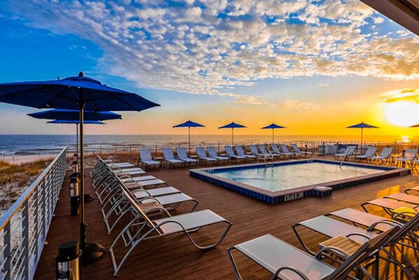 Pool - Perdido Key Incredible Lake Views, Beach Chairs & Umbrella (Perdido Key)