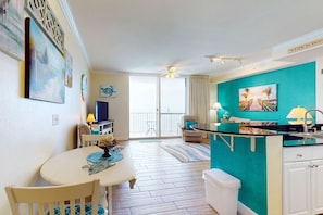 Interior - 22nd-floor beachfront condo with Gulf views, hot tub, pools, sauna, gym, balcony (Panama City Beach)