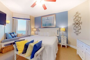 3 bedrooms, iron/ironing board, WiFi, bed sheets - Spacious high-rise condo with stunning beachfront views, pools & hot tubs (Panama City Beach)