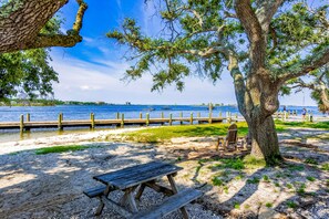 Property grounds - Modern home with large backyard, deck, and close to the beach (Perdido Key)