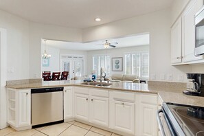 Fridge, microwave, oven, stovetop - Spacious beach condo with shared pool near shops/dining/entertainment (Miramar Beach)