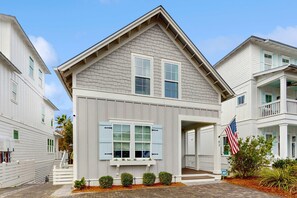 Exterior - Cozy coastal home with private pool, decks and close to beach (Santa Rosa Beach)