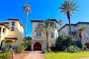 Exterior - Spacious Beach Home with Pool & Balconies - Short Walk to Private Beach Access (Miramar Beach)