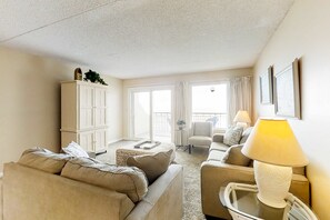 TV, DVD player, offices - Updated beachfront condo with beach setup - quick drive to entertainment! (Fort Walton Beach)