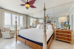 2 bedrooms, iron/ironing board, WiFi, bed sheets - Open-concept beachfront home with balcony, lagoon pool, beach access, pickleball (Seacrest)