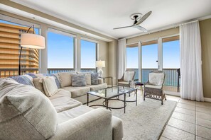 TV, DVD player, offices - High-rise, beachfront elegance with wraparound balcony, pools, & gym (Panama City Beach)