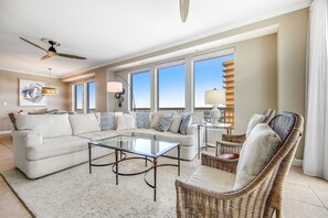 TV, DVD player, offices - High-rise, beachfront elegance with wraparound balcony, pools, & gym (Panama City Beach)