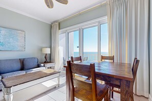 Dining - Inviting Gulf-front condo In Perdido Key with waterfront pool/hot tub and oceanfront balcony (Perdido Key)