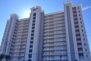 Exterior - Inviting Gulf-front condo In Perdido Key with waterfront pool/hot tub and oceanfront balcony (Perdido Key)