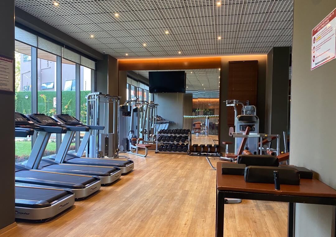 Apartamento superluxo, vista para a cidade | Sala de fitness