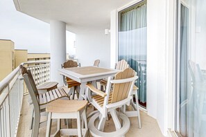 Outdoor dining - Gulf-front condo with amazing views & beach access - short walk to dining (Perdido Key)