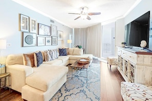 TV, DVD player, offices - Gulf-front condo with amazing views & beach access - short walk to dining (Perdido Key)