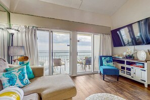 TV, DVD player, offices - Gulf-front third-floor condo with WiFi, pool, beach boardwalk & central AC (Destin)