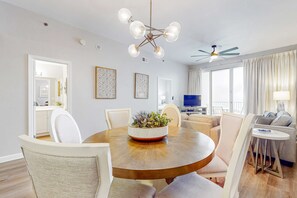 Dining - Bright getaway w/ gorgeous views - close to restaurants (Miramar Beach)