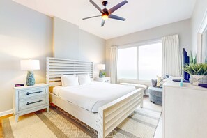 2 bedrooms, iron/ironing board, WiFi, bed sheets - Bright getaway w/ gorgeous views - close to restaurants (Miramar Beach)