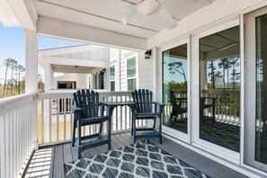 Property grounds - Dog-friendly townhouse with two pools, hot tub, easy beach access, bikes, & deck (Perdido Key)