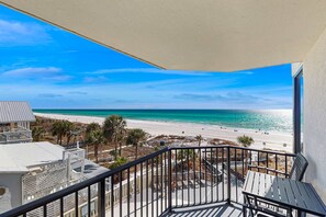 Property grounds - Designer beachfront Gulf-view condo - beach access, pools, tennis, shuffleboard (Panama City Beach)