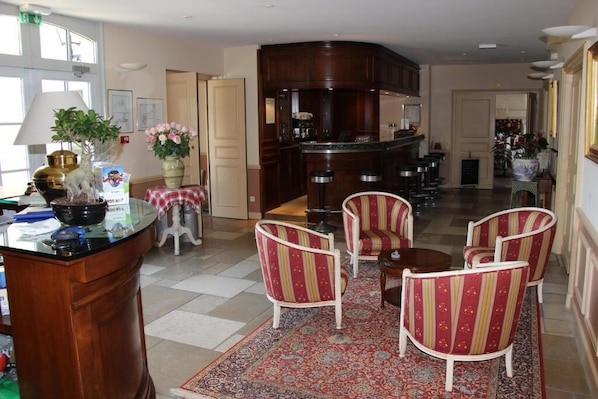 Unclassified image, 1 of 21, button - Hôtel Le Domaine de l'Orangerie (Bonnat)