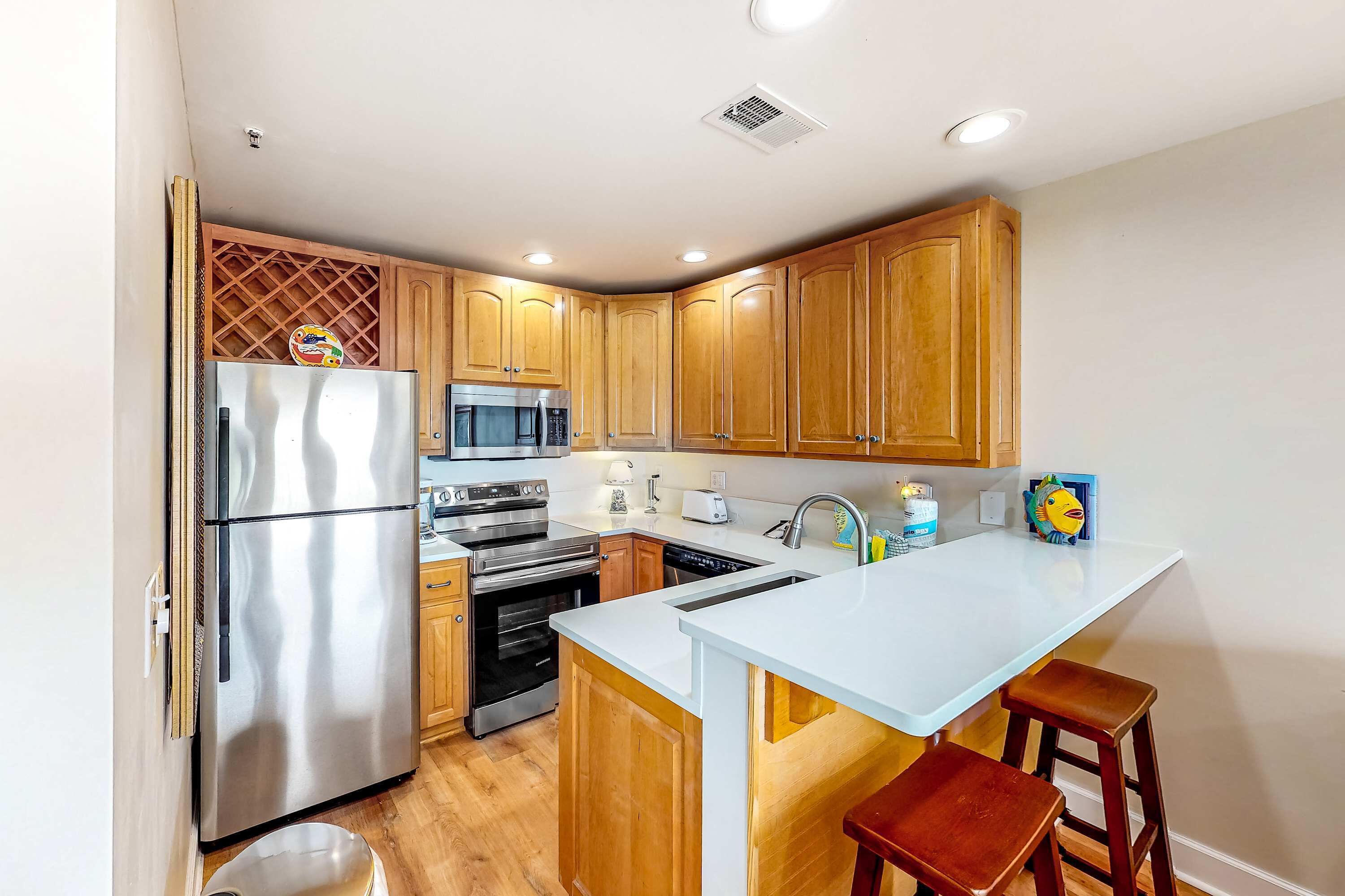 Refrigerador, microondas, horno, placa de cocina