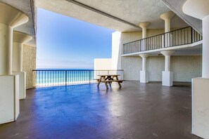 Terrace/patio - 8th-Floor studio in beachfront resort with outdoor pool, game room, gym, patio (Panama City Beach)