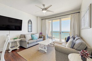 TV, DVD player, offices - Oceanfront condo with pool, hot tub, splash pad & gym - great location (Panama City Beach)