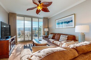 TV, DVD player, offices - Inviting Condo On Okaloosa Island Children's Playground, 2 Hot Tubs (Fort Walton Beach)