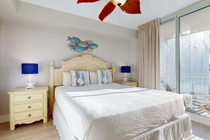1 bedroom, iron/ironing board, WiFi, bed sheets - Inviting Condo On Okaloosa Island Children's Playground, 2 Hot Tubs (Fort Walton Beach)
