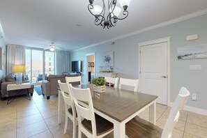 Interior - Elegantly Decorated Condo On Okaloosa Island Waterfall, Lazy River (Fort Walton Beach)