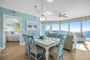 Dining - Picture-Perfect Beach-Front Condo At Waterscape 490 Feet Of Private Beach (Fort Walton Beach)