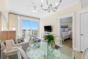 1 bedroom, iron/ironing board, WiFi, bed sheets - Chic eighth-floor condo with pool, hot tub, sauna & private W/D (Miramar Beach)