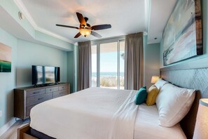 3 bedrooms, iron/ironing board, WiFi, bed sheets - Exquisite, Gulf-front, 1st-floor condo At Waterscape Waterfall, lazy river (Fort Walton Beach)
