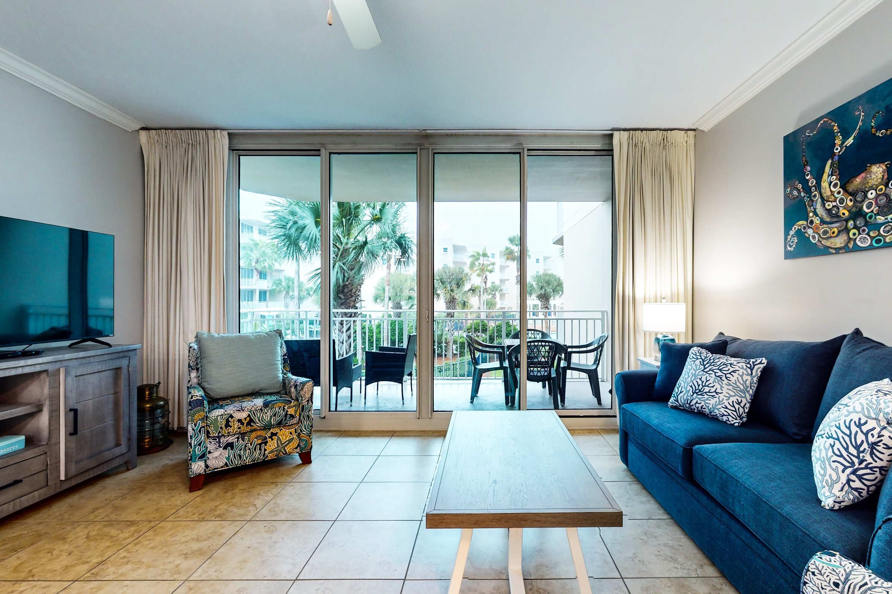 Télévision, lecteur de DVD, espaces bureaux