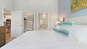 1 bedroom, desk, iron/ironing board, WiFi - Landing | Stunning 1BD, Gym, Yoga Studio (Four Corners)