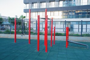 Sports court - Neon Terrace in 12th Floor CFC Casablanca, Data Show in Bedroom, Gym (Casablanca)
