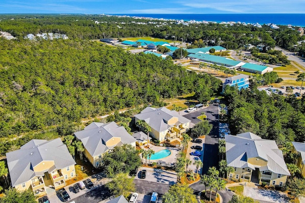 Exterior - Condo near the beach with outdoor pool, BBQ, washer/dryer, streaming, central AC (Santa Rosa Beach)