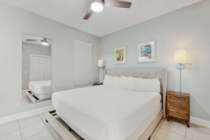 2 habitaciones, escritorio, tabla de planchar con plancha y wifi
