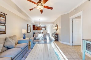 TV, DVD player, offices - Welcoming Ground-Floor Condo At Waterscape Playground, 2 Hot Tubs (Fort Walton Beach)