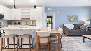 Interior - Landing | Stylish 2BD, Yoga Studio, Gym (Four Corners)