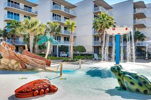 Property grounds - 5th-Floor Condo w/Pool & Ocean Views, Balcony, Shared Outdoor Pool, Hot Tub, Gym (Fort Walton Beach)