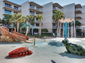 Children’s area - 3rd Floor Beach-Chic Condo On Okaloosa Island Waterfall, Lazy River (Fort Walton Beach)