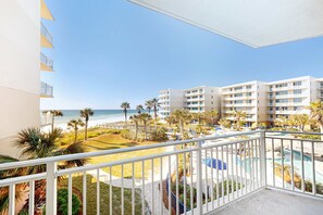 Property grounds - 3rd Floor Beach-Chic Condo On Okaloosa Island Waterfall, Lazy River (Fort Walton Beach)