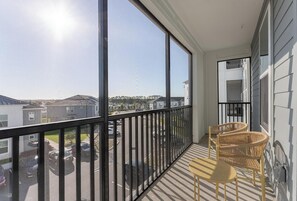 Property grounds - Landing | Amazing 2BD, Yoga Studio, Gym (Four Corners)