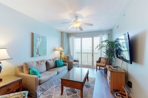 TV, DVD player, offices - 14th-floor, waterfront, beach-chic condo with pools & gym (Panama City Beach)