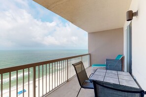 Property grounds - 14th-floor, waterfront, beach-chic condo with pools & gym (Panama City Beach)