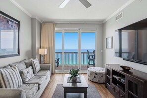 TV, DVD player, offices - 25th-floor, waterfront condo with picturesque views, pools & fitness room (Panama City Beach)
