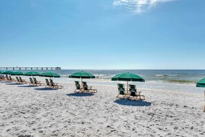 On the beach - 5th Floor Bright, Welcoming Condo At Waterscape Waterfall, Lazy River (Fort Walton Beach)
