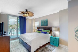 2 bedrooms, iron/ironing board, WiFi, bed sheets - 2nd Floor Elegantly Decorated Coastal Condo On Okaloosa Island (Fort Walton Beach)
