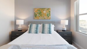 2 bedrooms, desk, iron/ironing board, WiFi - Landing | Amazing 2BD, Gym, Yoga Studio (Four Corners)